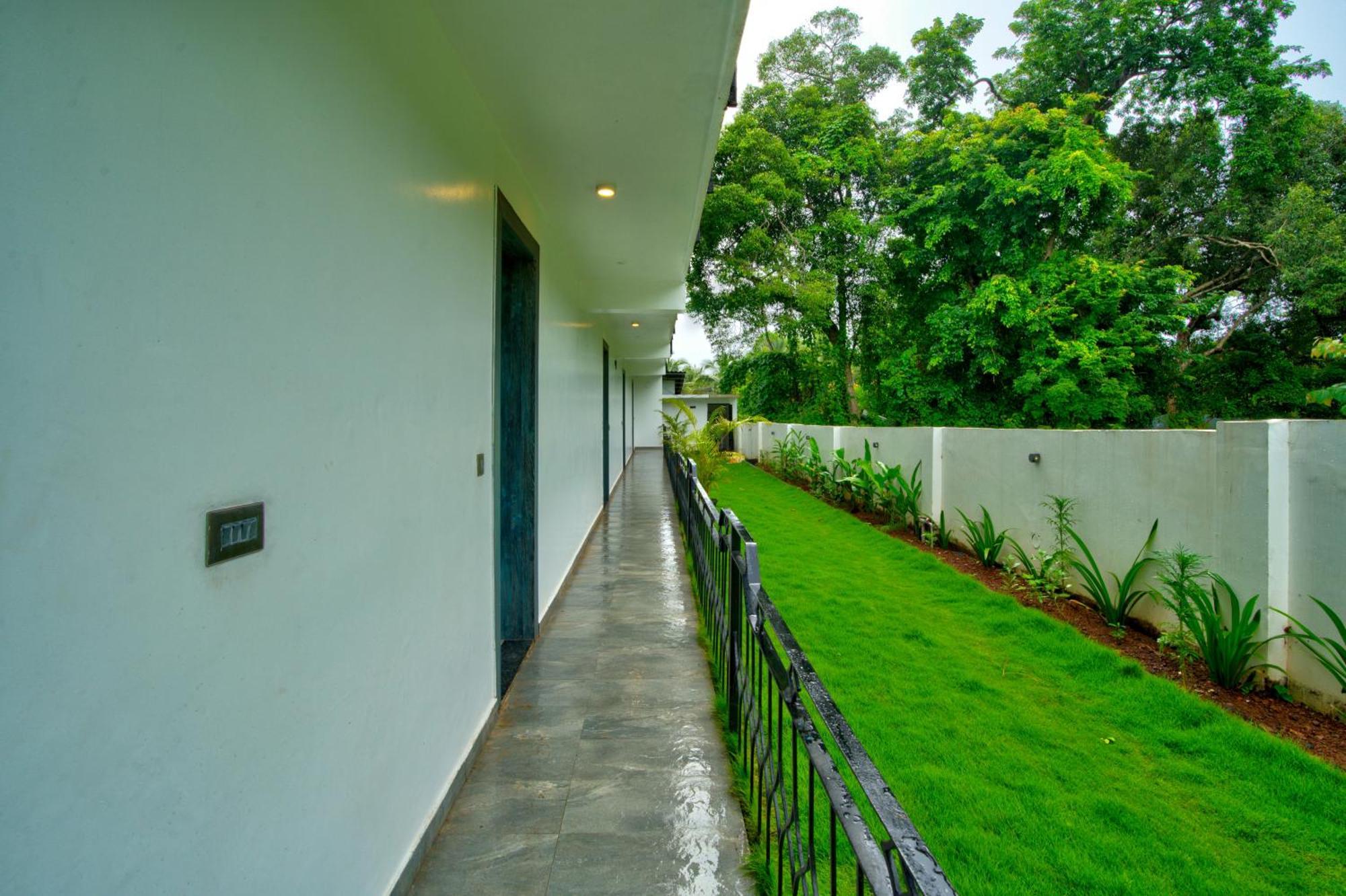Goa Courtyard By The Porto Arpora Hotel Baga Ngoại thất bức ảnh
