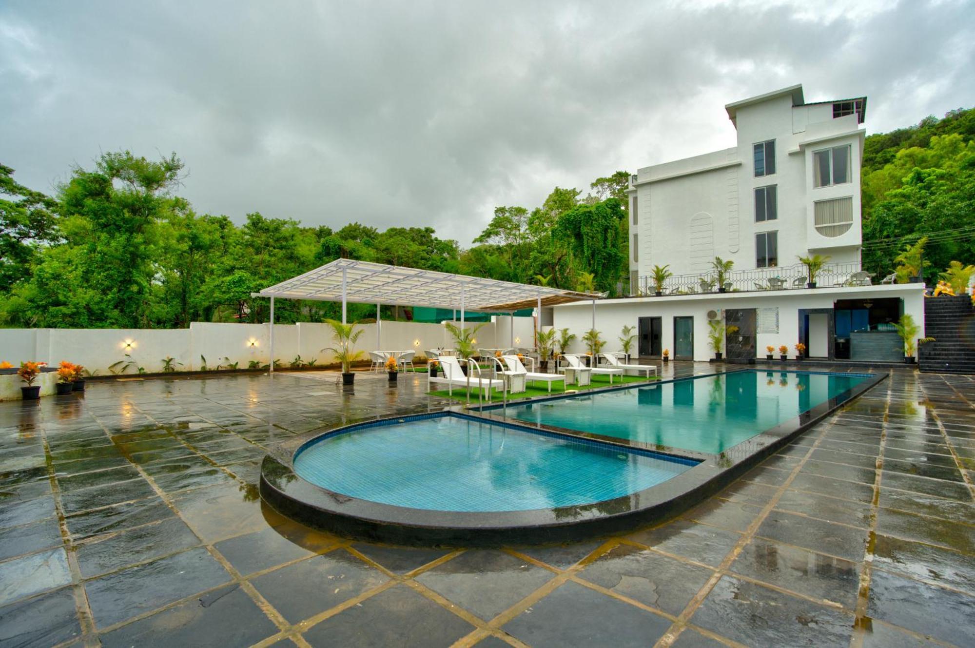 Goa Courtyard By The Porto Arpora Hotel Baga Ngoại thất bức ảnh
